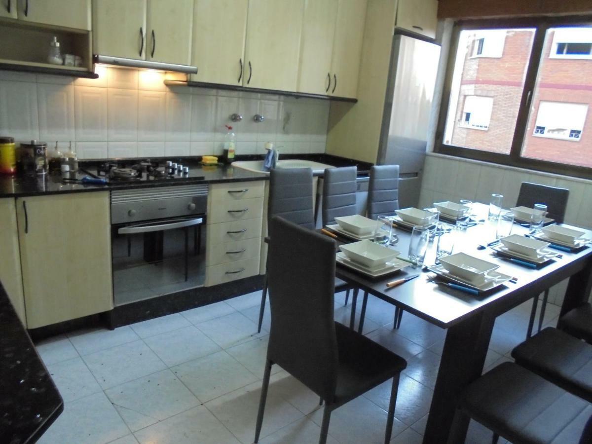 Jaen Apartment Понферада Екстериор снимка