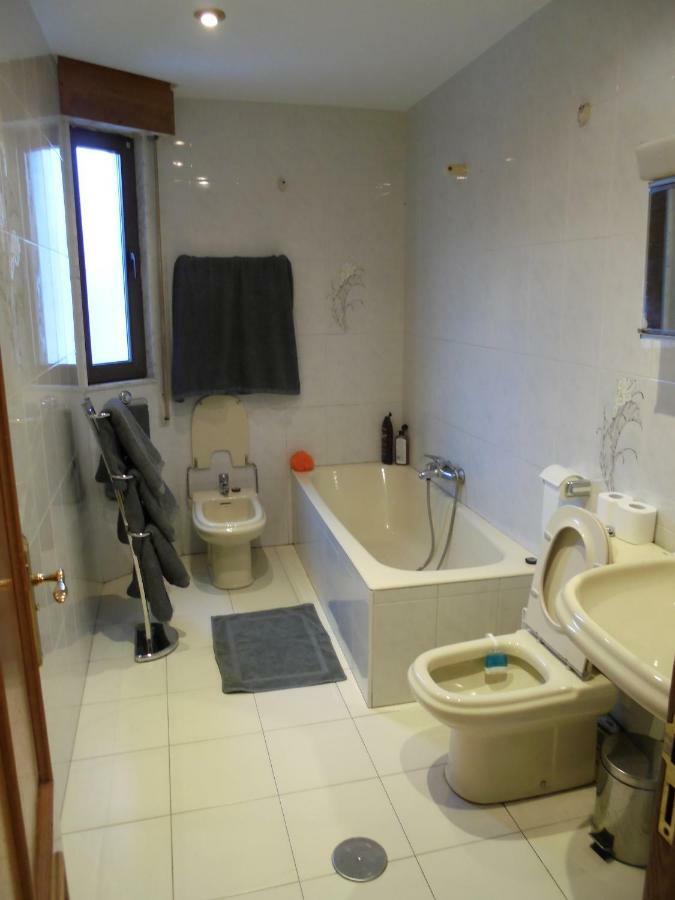 Jaen Apartment Понферада Екстериор снимка